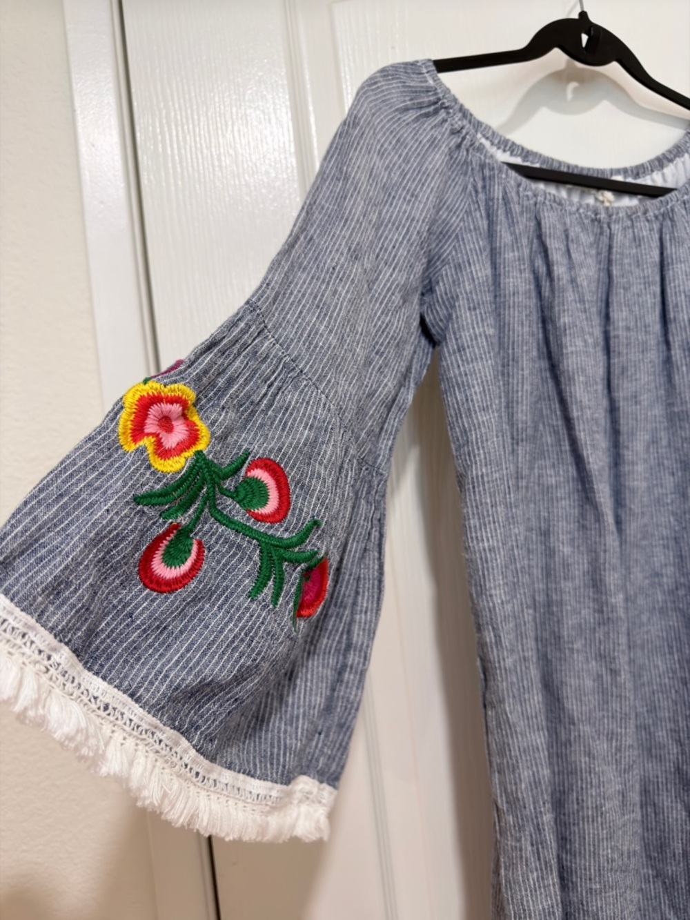 BeachLunchLounge Boho Embroidered Bell Sleeve Dress Blue Stripe Small NWOT - Picture 3 of 7